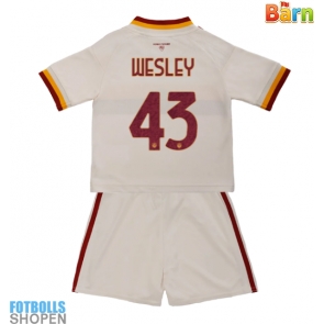 Billiga AS Roma Wesley Franca #43 Bortatröja Barn 2026-27 Kortärmad (+ Korta byxor)
